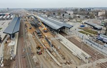 Stacja Białystok - widok na budowę zadaszenia i torów fot Paweł Mieszkowski PKP Polskie Linie Kolejowe SA