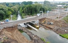 Widok z drona na budowę mostu na rzece Ełk. Fot. Paweł Chamera PKP Polskie Linie Kolejowe S.A.