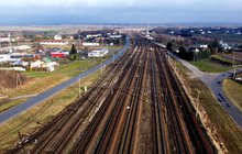 Linia kolejowa numer 8 na odcinku Kozłów - Sędziszów, widok z lotu ptaka, fot. Piotr Hamarnik