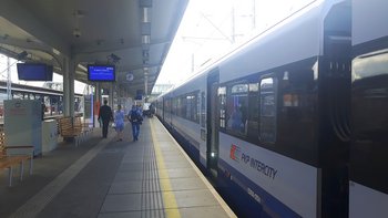 Stacja Szczecin Główny z pociągiem