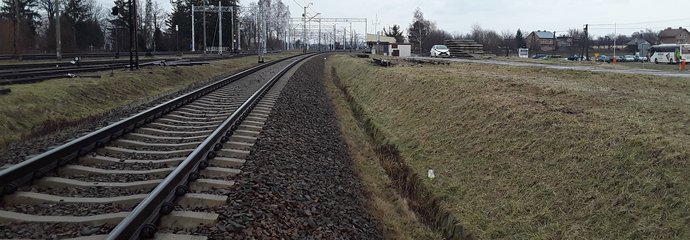 Tory kolejowe na stacji Medyka, na trasie nr 91 Kraków - Medyka, po prawej str. linii będzie nowy peron, fot. Rafał Błachut