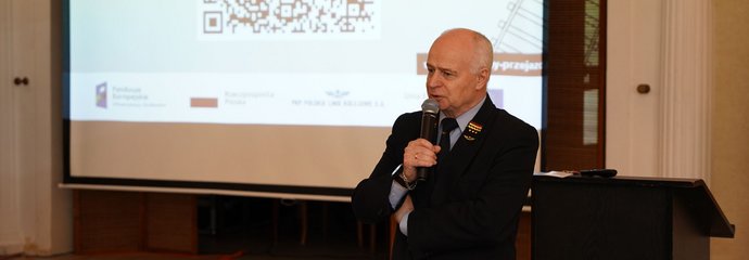 Włodzimierz Kiełczyński podczas prelekcji.