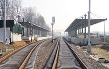 Stacja Pyrzowice, perony z wiatami w budowie, nowe tory, fot. Szymon Grochowski (1)