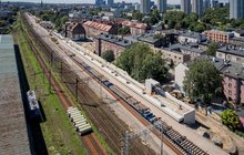 Przebudowa torów i budowa nowego przystanku Katowice Uniwersytet, z lotu ptaka widoczny postęp prac, fot. Łukasz Hachuła