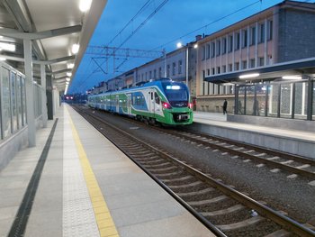 Zmodernizowana stacja Rzeszów Główny, nowe perony i oświetlenie, fot. PLK Kamil Mergel