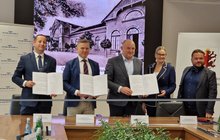 Podpisane porozumienie z UMWKP w sprawie linii do Ciechocinka fot. Magdalena Janus