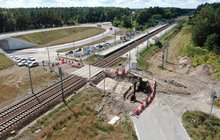 Topór - prace przy budowie przejścia podziemnego widok z drona fot Artur Lewandowski PKP Polskie Linie Kolejowe SA