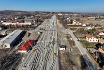 Zmodernizowana stacja kolejowa Dwikozy, widok z lotu ptaka, fot. Krzysztof Dzidek (1)