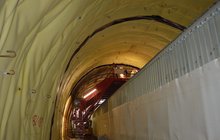 Wykonana izolacja tunelu wraz z uchwytami do końcowej zabudowy. fot.W.Szczotka (1)