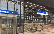 Winda i schody ruchome w nowym budynku stacji Warszawa Zachodnia, fot. Anna Znajewska-Pawluk