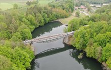 Most kolejowy nad Radunią w Rutkach z lotu ptaka. fot. Szymon Danielek PKP PLK