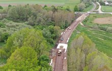 Maszyny przygotowują podtorze do zabudowy toru, lk 229. fot. Szymon Danielek PKP PLK