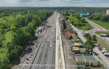 LK25, odc. Sandomierz - Chmielów - nowe tor, perony, sieć trakcyjna, na torach maszyny, fot. Krzysztof Dzidek (5)