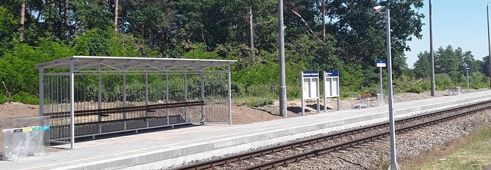 Przystanek Ciemnice Wiata na przystanku Ciemnice_fot.Bogusław Hamerla