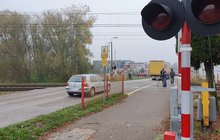 Przejazd kolejowo-drogowy w Teresinie szlaban sygnalizacja_fot. Karol Jakubowski PLK