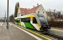 Pociąg przy peronie na stacji Płońsk. fot. Jacek Gackowski PLK (2)