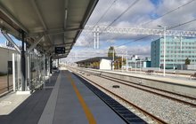 Stacja Łódź Kaliska, zmodernizowane perony nr 4 i 5, wiaty, ławki, tory fot. Rafał Wilgusiak PLK (1)