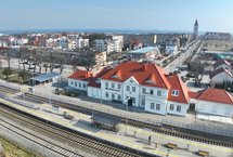 Widok z góry na stację Władysławowo. fot. Damian Strzemkowski PLK