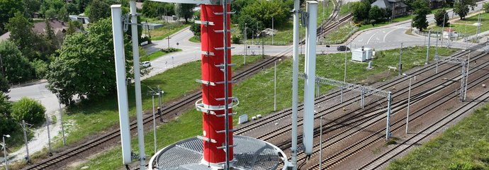 Maszt GSM-R przy linii kolejowej 7 fot. Paweł Mieszkowski