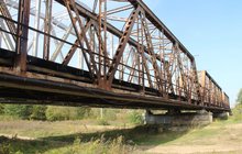 Stalowe mosty kratownicowe nad rzeką Pilicą, na mostach tory, Tomaszów Mazowiecki, fot. Anna Stefańska PLK