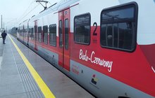 Zaosie, nowy peron, pociąg, pasażer fot. Małgorzata Wojtas, PKP Polskie Linie Kolejowe S.A.2