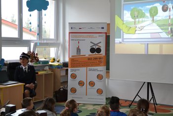 Prelekacja w szkole w ramach akcji „Październik miesiącem edukacji”, fot. IZ Skarżysko-Kamienna