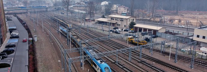 Pociągi regionalne wjeżdżają na stację Kraków Główny, fot. Piotr Hamarnik