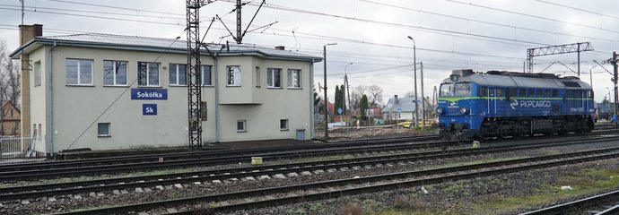 Stacja Sokółka - jedzie pociąg. fot. Tomasz Łotowski PKP Polskie Linie Kolejowe SA