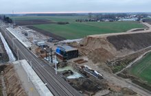Szymbory - widok na budowę wiaduktu i peronów, fot. Artur Lewandowski PKP Polskie Linie Kolejowe SA