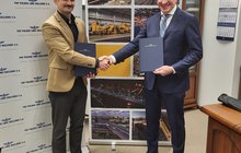 Podpisanie umowy. fot. Kamil Sabak PKP Polskie Linie Kolejowe SA