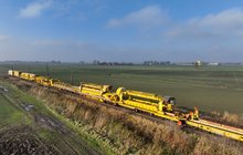 Linia nr 204, prace maszyny PUN, na odcinku Stare Pole – Gronowo Elbląskie_1 fot D.Strzemkowski (1)