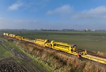 Linia nr 204, prace maszyny PUN, na odcinku Stare Pole – Gronowo Elbląskie_1 fot D.Strzemkowski (1)