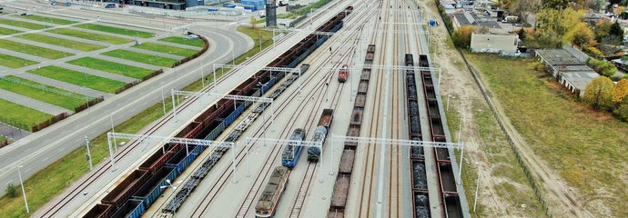 Pociągi towarowe na torach. fot. Szymon Danielek PKP PLK (1)