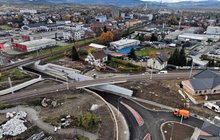 Nowe skrzyżowanie bezkolizyjne przy ul. Kolejowej w Nowym Sączu, widok z lotu ptaka, fot. Krzysztof Dzidek (5)