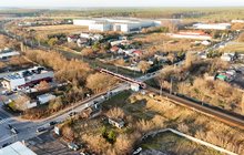 Przejazd kolejowo-drogowy na ul. Warszawskiej w Tomaszowie Maz., widok z góry fot. Radosław Radziszewski PLK
