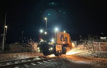 Pociąg Speno podczas szlifowania szyn_fot. Karol Dulęba, Budimex S.A.