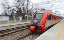 Pociąg przy peronie na przystanku Bydgoszcz Zachód. fot. Łukasz Basiński PLK