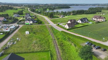 Widok z góry na tor linii kolejowej nr 229 odc. Kartuzy - Lębork. fot. Szymon Danielek PLK