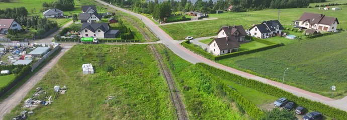 Widok z góry na tor linii kolejowej nr 229 odc. Kartuzy - Lębork. fot. Szymon Danielek PLK