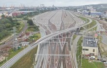 Nowy wiadukt kolejowy i LCS Gdynia Port. fot. Szymon Danielek PLK (1)