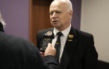 Włodzimierz Kiełczyński, dyrektor biura bezpieczeństwa PLK udziela wywiadu dla Radio Łódź podczas warsztatów OSK w Piotrkowie Trybunalskim fot. Mariusz Świątek