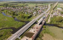Budowa mostu nad Narwią w Uhowie widok z drona fot Łukasz Bryłowski PKP Polskie Linie Kolejowe SA