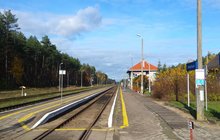 Perony na stacji Wierzchucin. fot. Bartosz Bartkowiak PLK