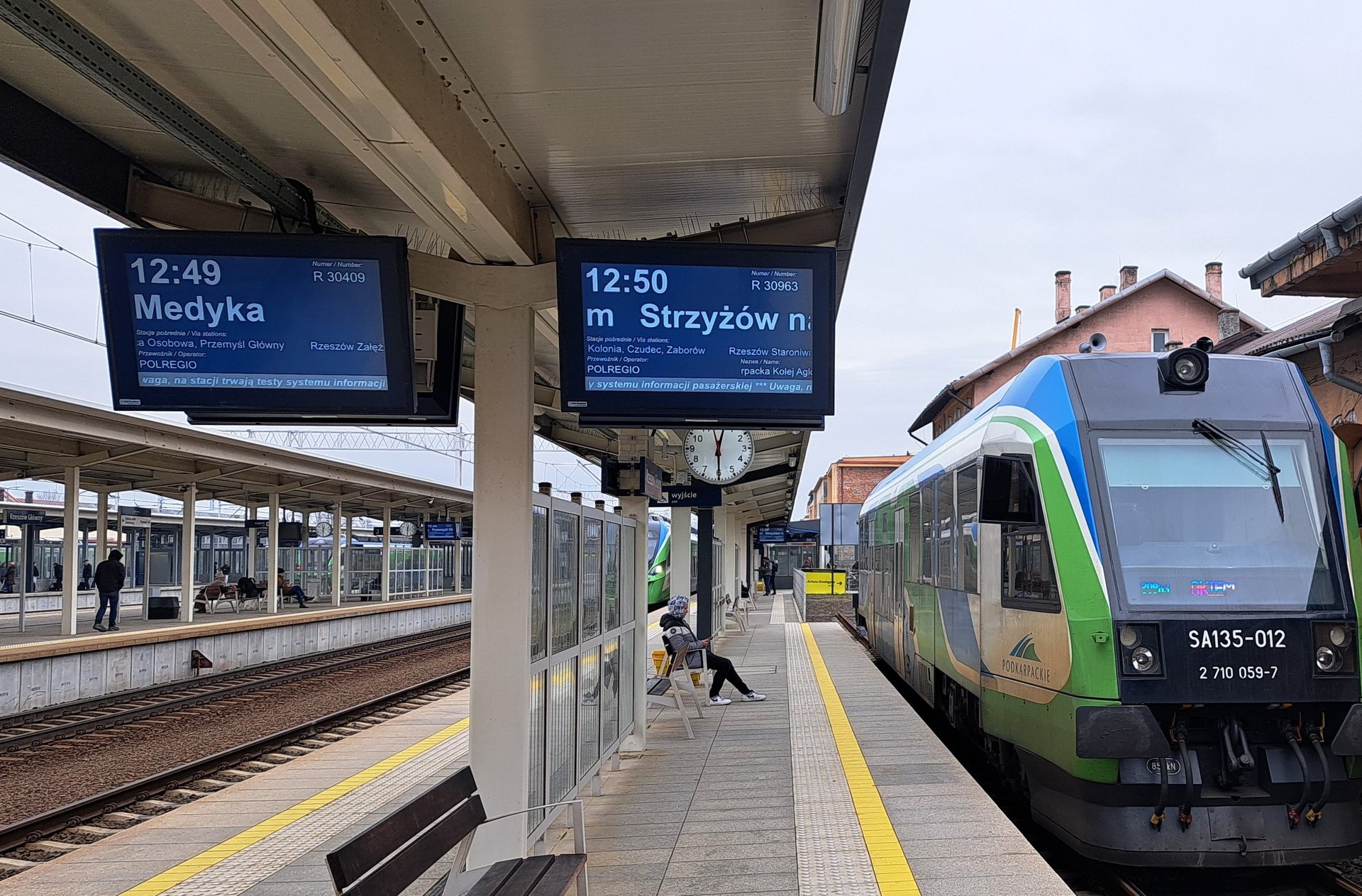 Dodatkowe U atwienia Dla Podr nych Na Zmodernizowanej Stacji Rzesz w dodatkowe-u-atwienia-dla-podr-nych-na-zmodernizowanej-stacji-rzesz-w