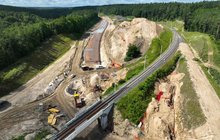 Widok z góry na przebudowę skrzyżowania linii nr 201 oraz 229 w Glinczu. fot. Damian Strzemkowski PLK