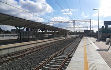 Stacja Łódź Kaliska, zmodernizowane perony nr 4 i 5, wiaty, ławki, tory fot. Rafał Wilgusiak PLK (3)
