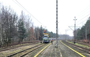 Demontaż sieci trakcyjnej w stacji Sobów, fot. Paweł Babiarz (1)