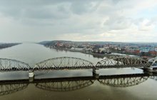 Most przez Wisłę w Grudziądzu z lotu ptaka. fot. Szymon Danielek
