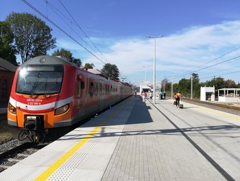 Pociąg na stacji Pabianice