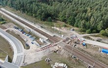 Topór - budowa przejścia obok perony widok z drona, fot Artur Lewandowski PKP Polskie Linie Kolejowe SA